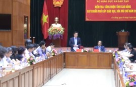 Đoàn công tác Bộ Giáo dục và Đào tạo công nhận tỉnh Cao Bằng đạt chuẩn phổ cập giáo dục xóa mù chữ năm 2017.
