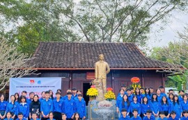 Trường THPT Cao Bình tổ chức các hoạt động hướng đến kỷ niệm 81 năm Ngày thành lập Quân đội nhân dân Việt Nam và 36 năm Ngày hội Quốc phòng toàn dân.